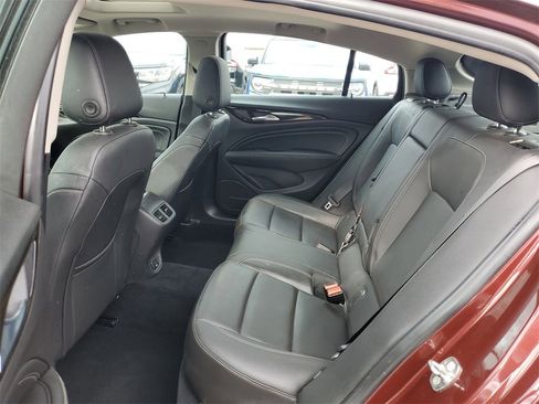 Used 2018 Buick Regal Essence w/ Driver Confidence Package #1 image 13