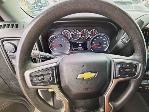 Used 2023 Chevrolet Silverado 2500 Custom w/ Custom Convenience Package image 16