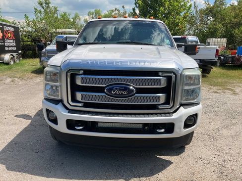Used 2016 Ford F250 Platinum AWD/4WD image 2