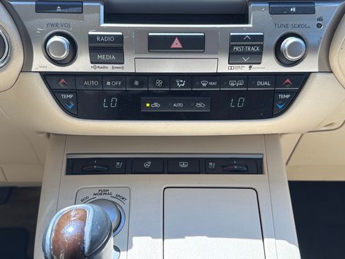 Used 2015 Lexus ES 350 w/ Luxury Package FWD image 20