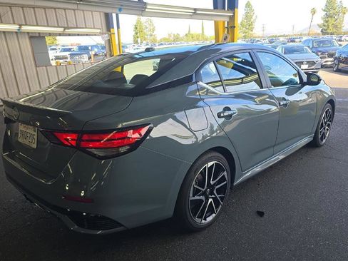 Used 2025 Nissan Sentra SR image 2