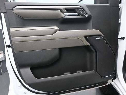 Used 2022 Chevrolet Silverado 1500 ZR2 image 12