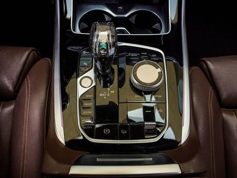 Used 2020 BMW X7 xDrive40i w/ M Sport Package image 21