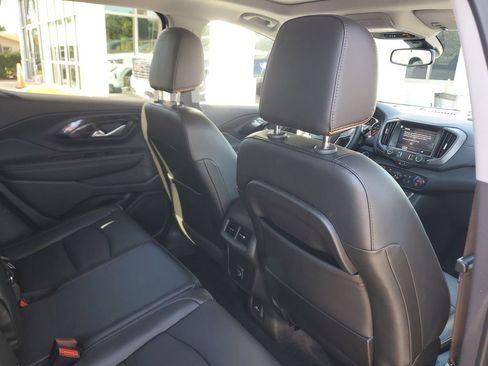 Certified 2023 GMC Terrain AT4 image 25