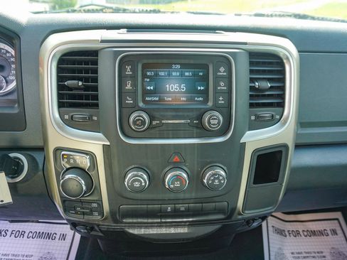 Used 2014 RAM 1500 Classic SLT AWD/4WD image 12