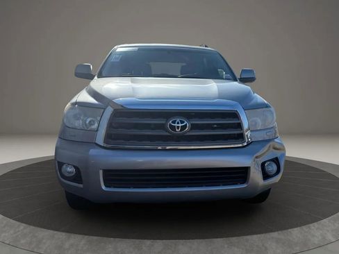 Used 2014 Toyota Sequoia SR5 image 9