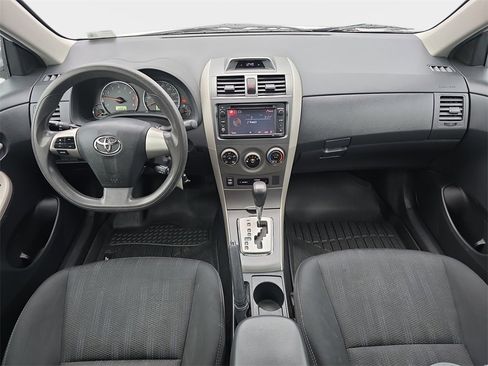 Used 2013 Toyota Corolla S image 9