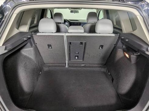 Used 2022 Volkswagen Taos SE FWD image 17