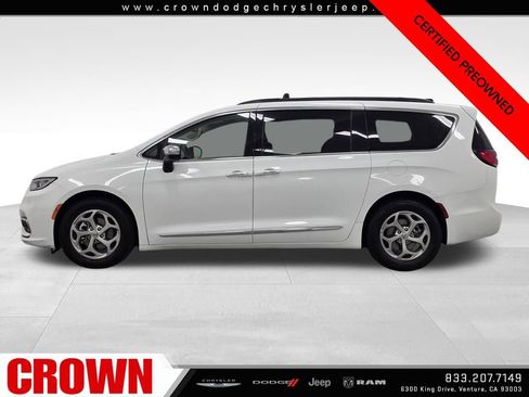 Certified 2023 Chrysler Pacifica Limited image 4
