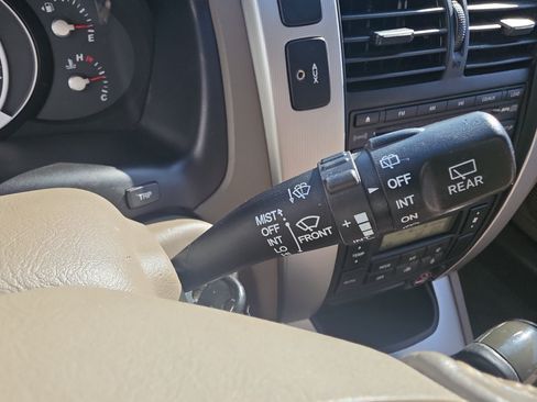 Used 2008 Hyundai Tucson Limited FWD image 13