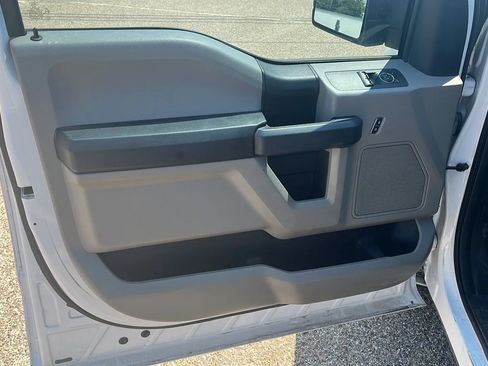Used 2016 Ford F150 XL w/ Equipment Group 101A Mid RWD image 11