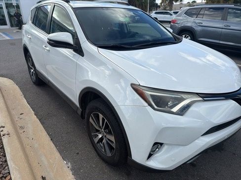 Used 2018 Toyota RAV4 XLE image 32