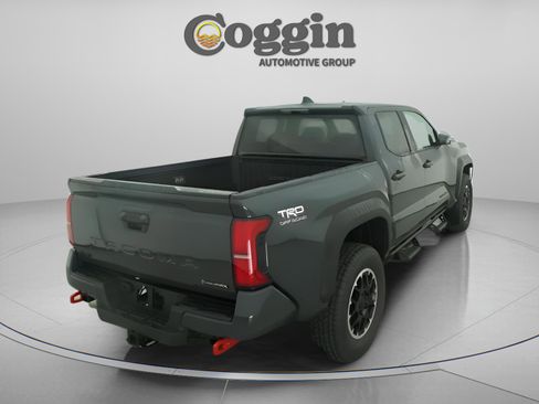 New 2026 Toyota Tacoma TRD Off-Road AWD/4WD image 9