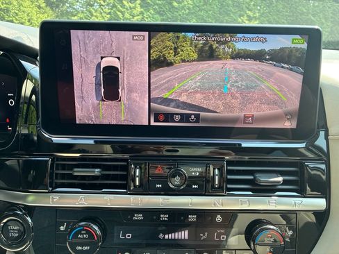 New 2026 Nissan Pathfinder SL w/ SL Premium Package AWD/4WD image 28