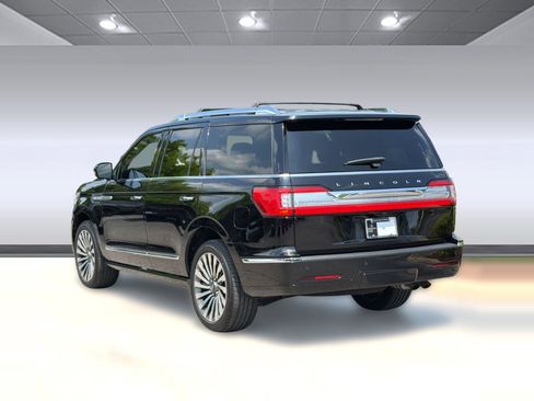 Used 2018 Lincoln Navigator Reserve w/ Technology Package AWD/4WD image 3