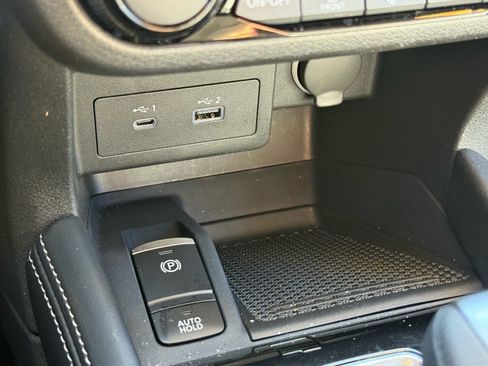 Used 2024 Nissan Kicks SR w/ SR Premium Package image 22