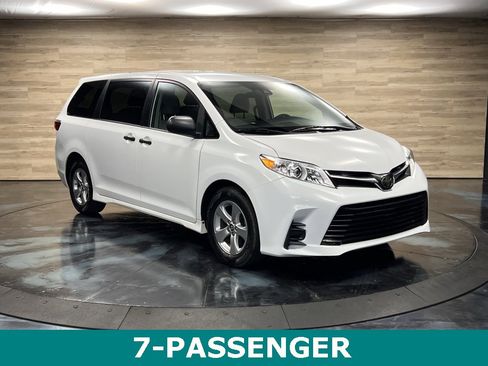 Used 2020 Toyota Sienna L image 1