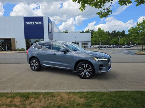 Used 2023 Volvo XC60 B5 Plus w/ Climate Package AWD/4WD image 2