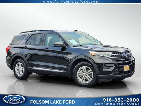 Certified 2022 Ford Explorer XLT image 1