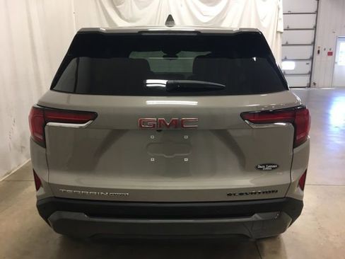 Used 2025 GMC Terrain Elevation image 5