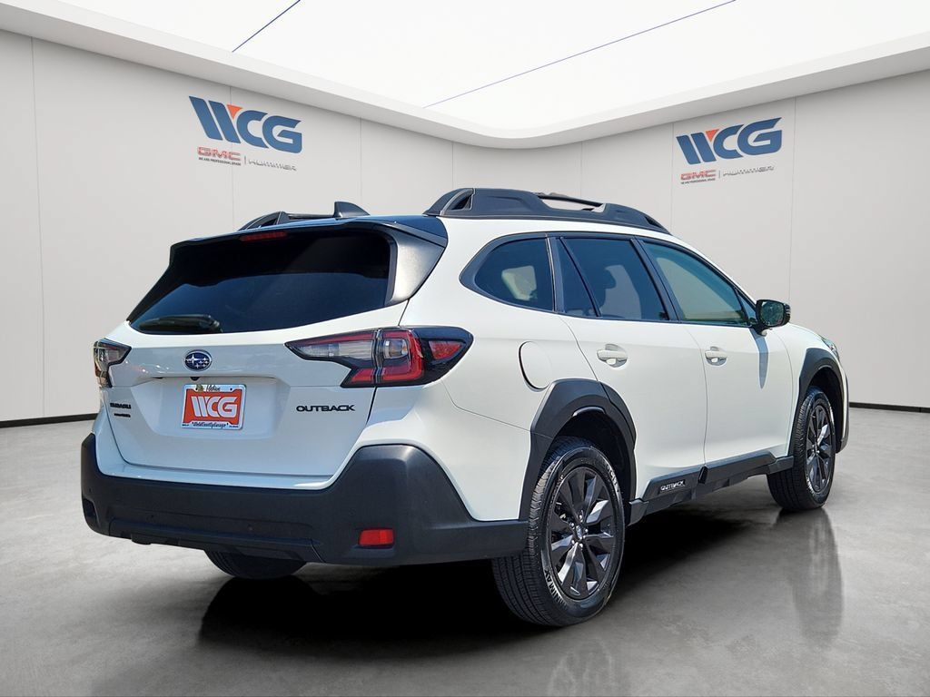 Used 2025 Subaru Outback Onyx Edition AWD/4WD image 4
