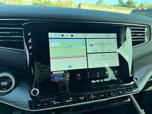 Used 2024 Jeep Wagoneer L Series III w/ Flexible Seating Group image 19