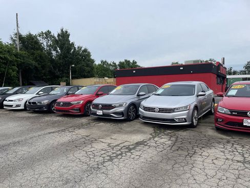 Used 2019 Volkswagen Golf 4-Door FWD image 38