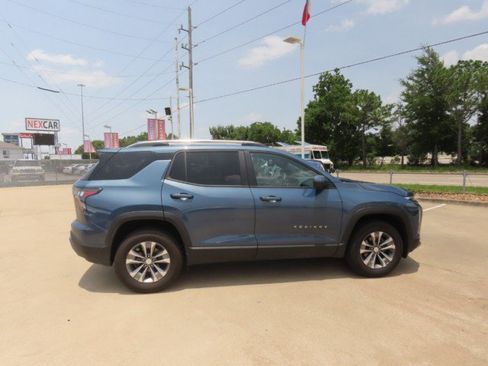 Used 2025 Chevrolet Equinox LT w/ Convenience Package II FWD image 8