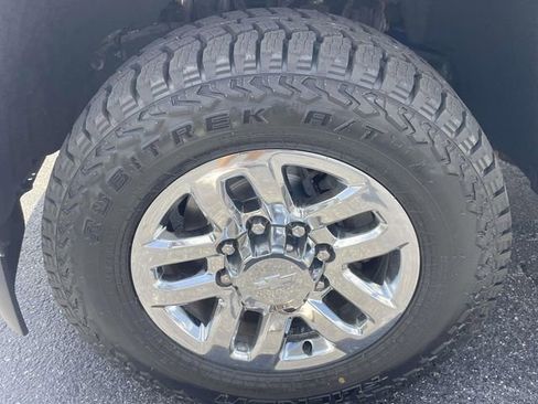 Used 2017 Chevrolet Silverado 2500 LT w/ LT Fleet Convenience Package AWD/4WD image 8