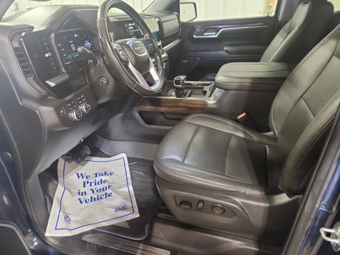 Used 2023 GMC Sierra 1500 SLT w/ SLT Premium Package image 12