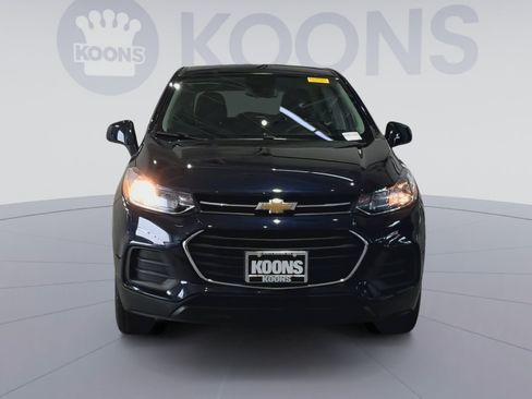 Used 2021 Chevrolet Trax LS AWD/4WD image 4
