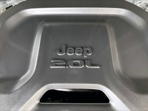 Used 2025 Jeep Wrangler Sport AWD/4WD image 32