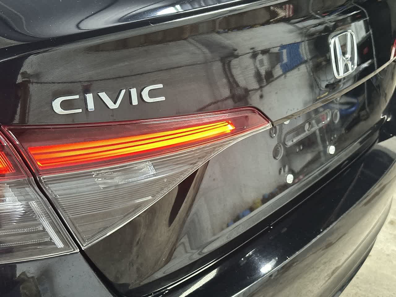 Used 2025 Honda Civic LX image 5