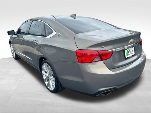 Used 2017 Chevrolet Impala Premier w/ Enhanced Convenience Package FWD image 5