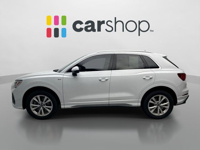 Used 2022 Audi Q3 2.0T Premium Plus w/ Premium Plus Package AWD/4WD image 2