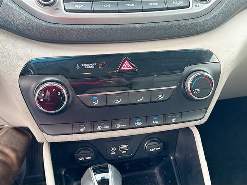 Used 2017 Hyundai Tucson Sport FWD image 18