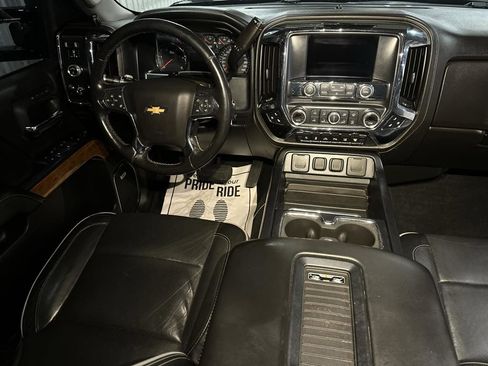 Used 2019 Chevrolet Silverado 2500 High Country w/ Duramax Plus Package image 36