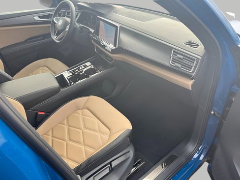 New 2026 Volkswagen Atlas Cross Sport SE AWD/4WD image 10