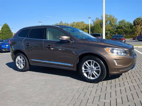 Used 2015 Volvo XC60 T5 Premier w/ Proximity Package image 3