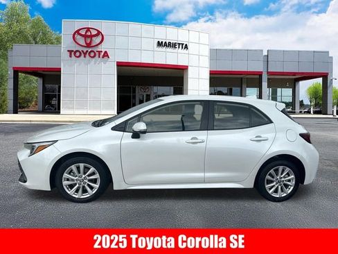Certified 2025 Toyota Corolla SE FWD image 4