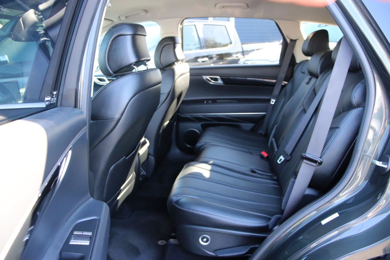 Used 2025 Genesis GV80 2.5T Standard AWD/4WD image 12