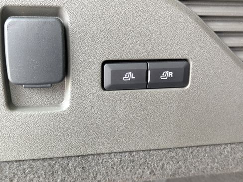 Used 2024 Lincoln Nautilus Reserve image 11