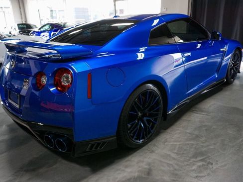 Used 2020 Nissan GT-R Premium image 45