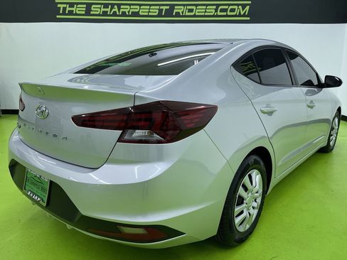 Used 2019 Hyundai Elantra SE image 10