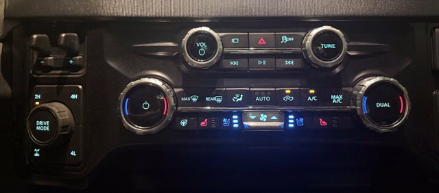 Used 2025 Ford F250 Platinum AWD/4WD image 27