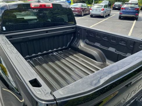 Used 2023 Chevrolet Colorado LT RWD image 8