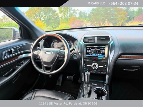 Used 2016 Ford Explorer Platinum AWD/4WD image 24