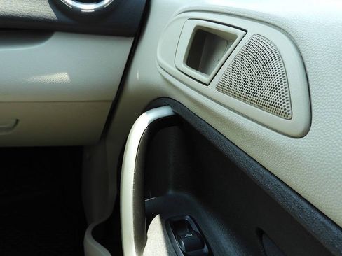 Used 2013 Ford Fiesta SE FWD image 29