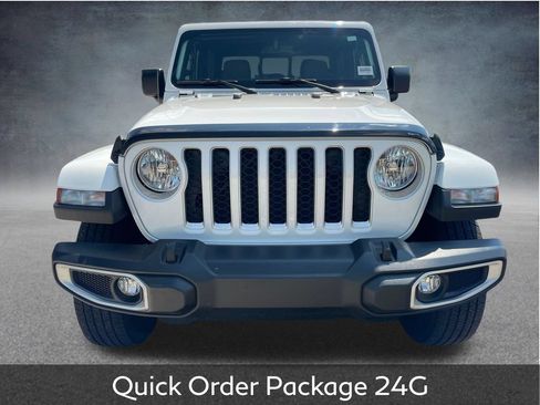 Used 2022 Jeep Gladiator Overland w/ Popular Equipment Package AWD/4WD image 3