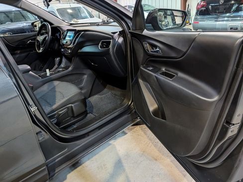 Used 2018 Chevrolet Equinox LT image 27